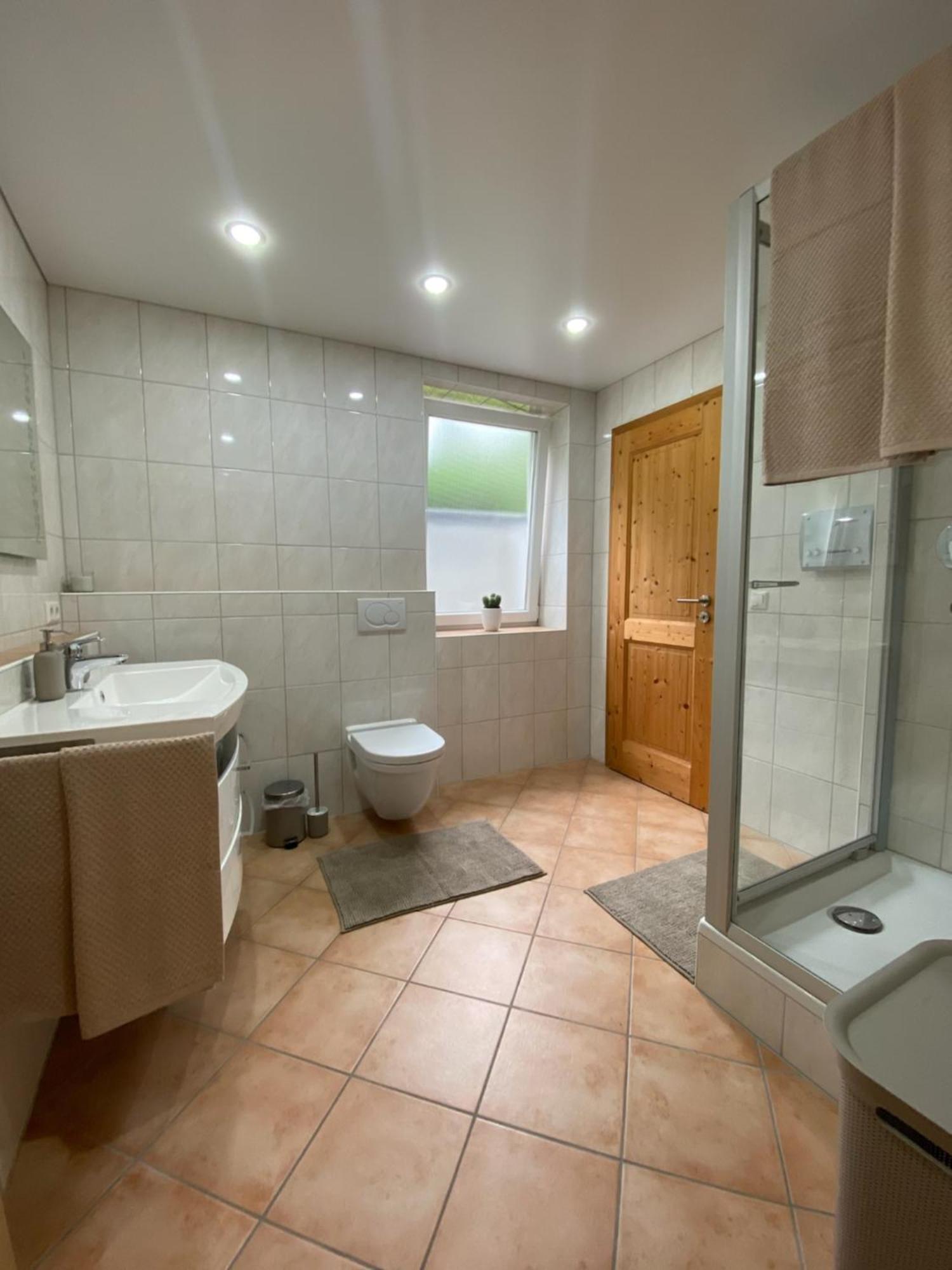 Einzimmer Apartment Niefern-Öschelbronn Esterno foto